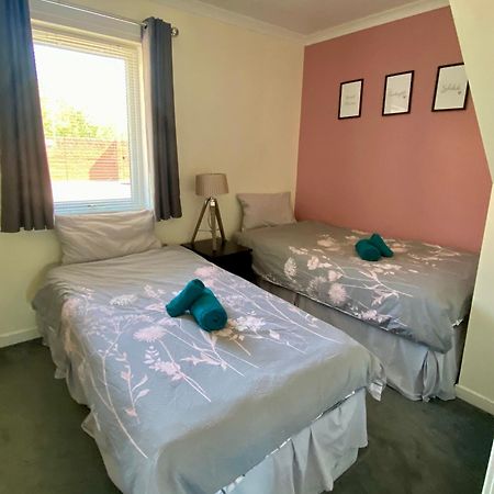 Cosy Cottage With Free Parking Close To Airport Edimburgo Exterior foto