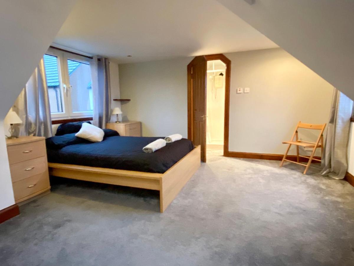 Cosy Cottage With Free Parking Close To Airport Edimburgo Exterior foto